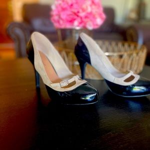 Just Fab maryjane style heel.  Size 8.5.  Black and Tan.